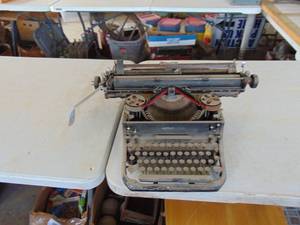 lot 2180 image: Remington Typewriter - Needs Cleaning
