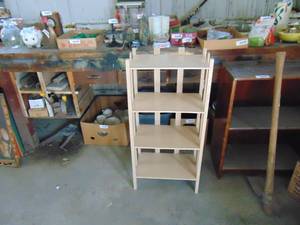 lot 2181 image: Small 4 Tier Shelf -
