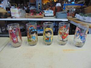 lot 2190 image: Selection of Character Glasses - Flinstones - Alvin and more