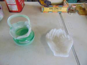 lot 2240 image: Murano Style - Glass Basket - Praying Hands soap dish