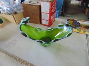 lot 2242 image: Murano Style - Glass DishVase