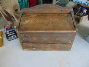 lot 2243 image: Vintage Folk art Cabinet - Storage - Wood
