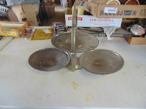 lot 2249 image: 3 place Folding Tray - MCM
