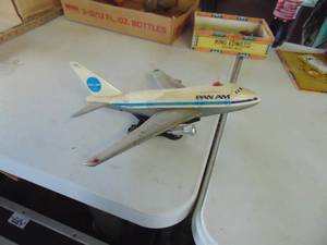 lot 2255 image: Pan Am 747 Model - - - See Pictures