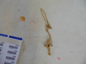 lot 2274 image: Avon gold toned cross