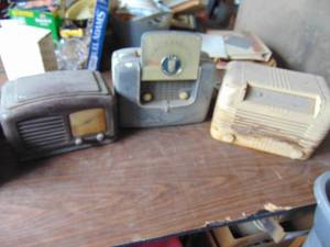 lot 2277 image: Selection of Vintage Radios