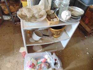 lot 2288 image: Shelf and Contents