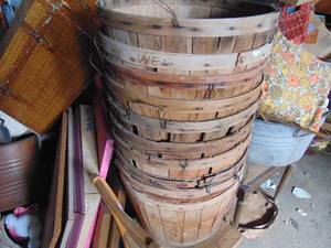 lot 2294 image: Selection of Bushell Baskets