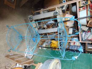 lot 2311 image: Collapsible Wire plant Stand