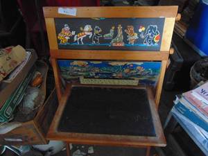 lot 2318 image: Vintage Childrens Chalkboard