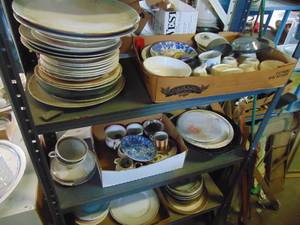 lot 2334 image: Contents of Shelfs - - Mismatched China Pieces
