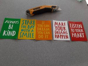 lot 121 image: Inspirational Cards  - Retail $0