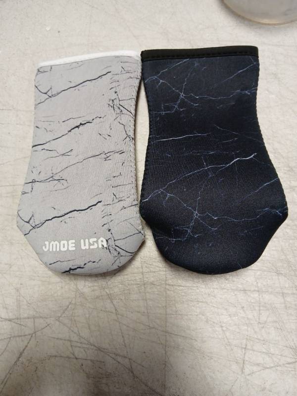 lot 37749 image: JMDE USA Marble Pattern Water Bottle Sleeves