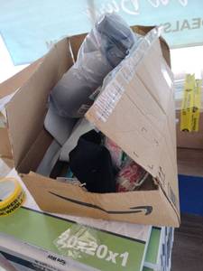 lot 18231 image: Box of Miscellaneous Items