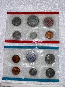 lot 2 image: 1969 U.S. Mint Set