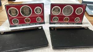 lot 14 image: 2 sets of 1977 Proof sets