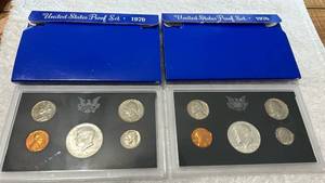 lot 16 image: 2 sets of 1970 United States Proof Set