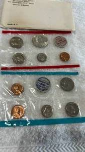 lot 17 image: 1968 US Mint Uncirculated Coin Set