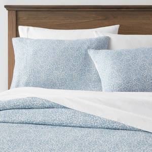 lot 3149 image: FullQueen Traditional Floral Printed Cotton Duvet Cover & Sham Set Blue - Threshold - Retail $59