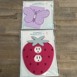 lot 4711 image: 2-Decorative Faceplates - Retail $0
