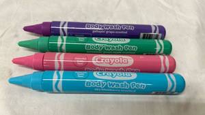 lot 7185 image: Crayola Body Wash Pens Set - 4 Scented Colors