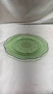 lot 403 image: Depression Glass Green Dinner Plate with Uranium Glow