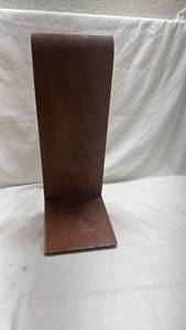 lot 410 image: Wooden Sconce
