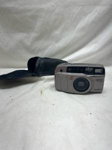 lot 441 image: Minolta AF-E Point and Shoot Camera with Case