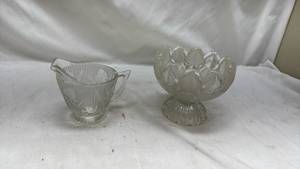 lot 466 image: Clear Glass Pedestal Dessert Bowls Set