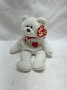 lot 489 image: Ty Beanie Baby Valentino White Bear