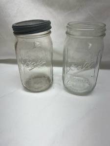 lot 492 image: Clear Glass Atlas Mason Jar with Black Lid