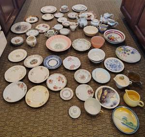 lot 1049 image: Mega Collection of All the Top Names in Fine China