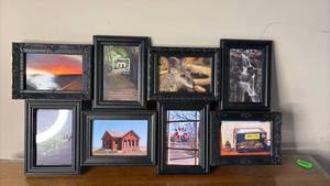 lot 1062 image: Collage Style Picture Frame