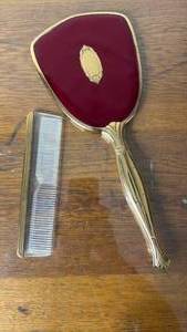 lot 1098 image: Vintage Style Vanity Mirror with Matching Comb Set