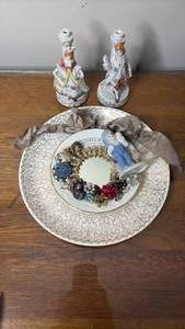 lot 1100 image: Made in Japan Colonial Candlesticks and Mixed Media Plate Decor