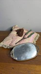 lot 1107 image: Vintage Victorian Style Items