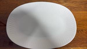 lot 1113 image: MCM Sango Serafito Fine China Platter, Approximately 14 inches