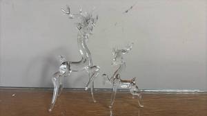lot 1115 image: Exquisite Glass Deer Figurines (Approximately 4 inches and 2.5 inches tall)