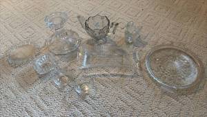 lot 1121 image: Assortment Crystal and Glassware Lot