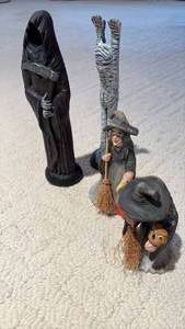 lot 1126 image: Ceramic Halloween Figurines (batch 2, Duplicates of Lot 1124)