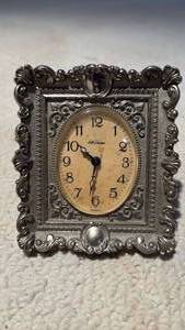 lot 1130 image: Vintage Seth Thomas Bedside Alarm Clock (made in Germany)