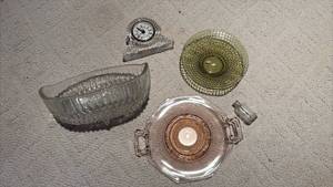 lot 1139 image: Crystal and Unique Glassware Bundle