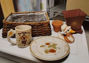 lot 3023 image: Country Decor