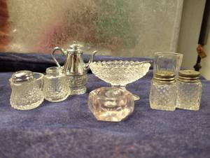 lot 3027 image: Mini Cut Crystalware