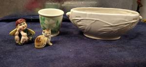 lot 3042 image: Ceramic Figurines and Vase