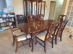 lot 1027 image: Cherry Stained Dining Table & Six Matching Chairs