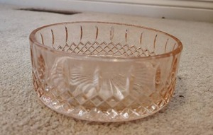 lot 817 image: Pink Glass Candy Dish