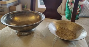 lot 820 image: Hand Forged Everlast Metal Bowl with Floral Pattern Old English Metal Compote Dish