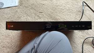 lot 728 image: LG Blu-ray DVD Player (no remote)