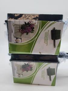 lot 68861 image: Planter Mounting Bracket Set Of 2 - Retail $12